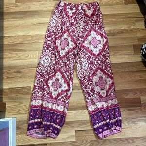 Colorful pink print baggy pants